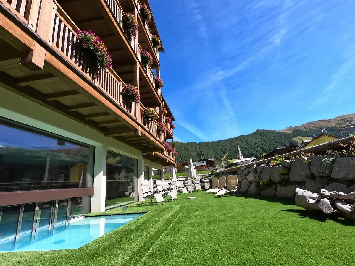 Francesin Active Hotel Livigno 4*,