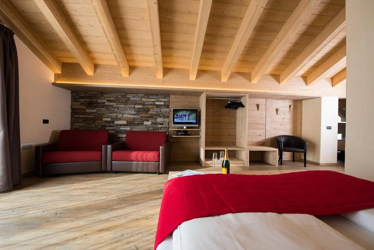 Francesin Active Hotel リヴィーニョ